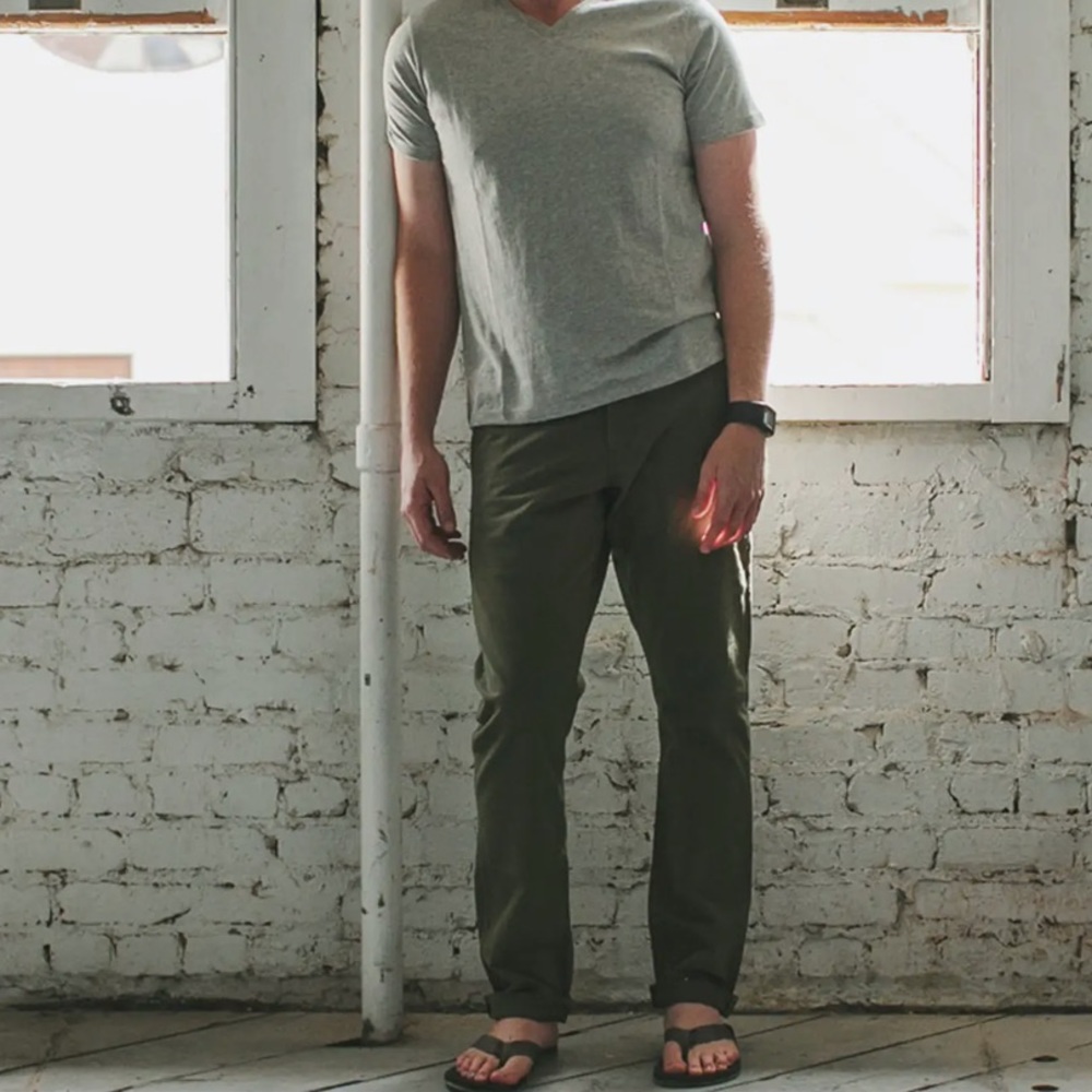 TAYLOR STITCH The Slim Chino Pants Olive Green size 28